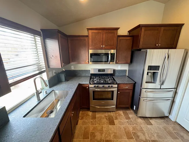 $629,900 | 15317 North Hunter's Pointe Road, Mead, WA 99021