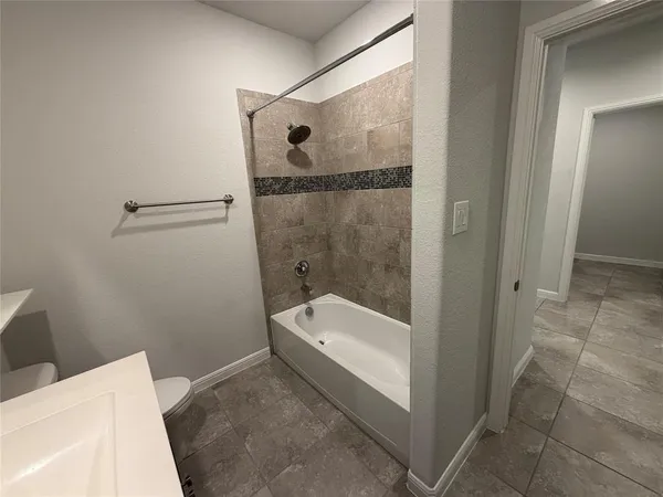 $2,200 | 157 Wagon Wheel Drive, Waxahachie, TX 75167
