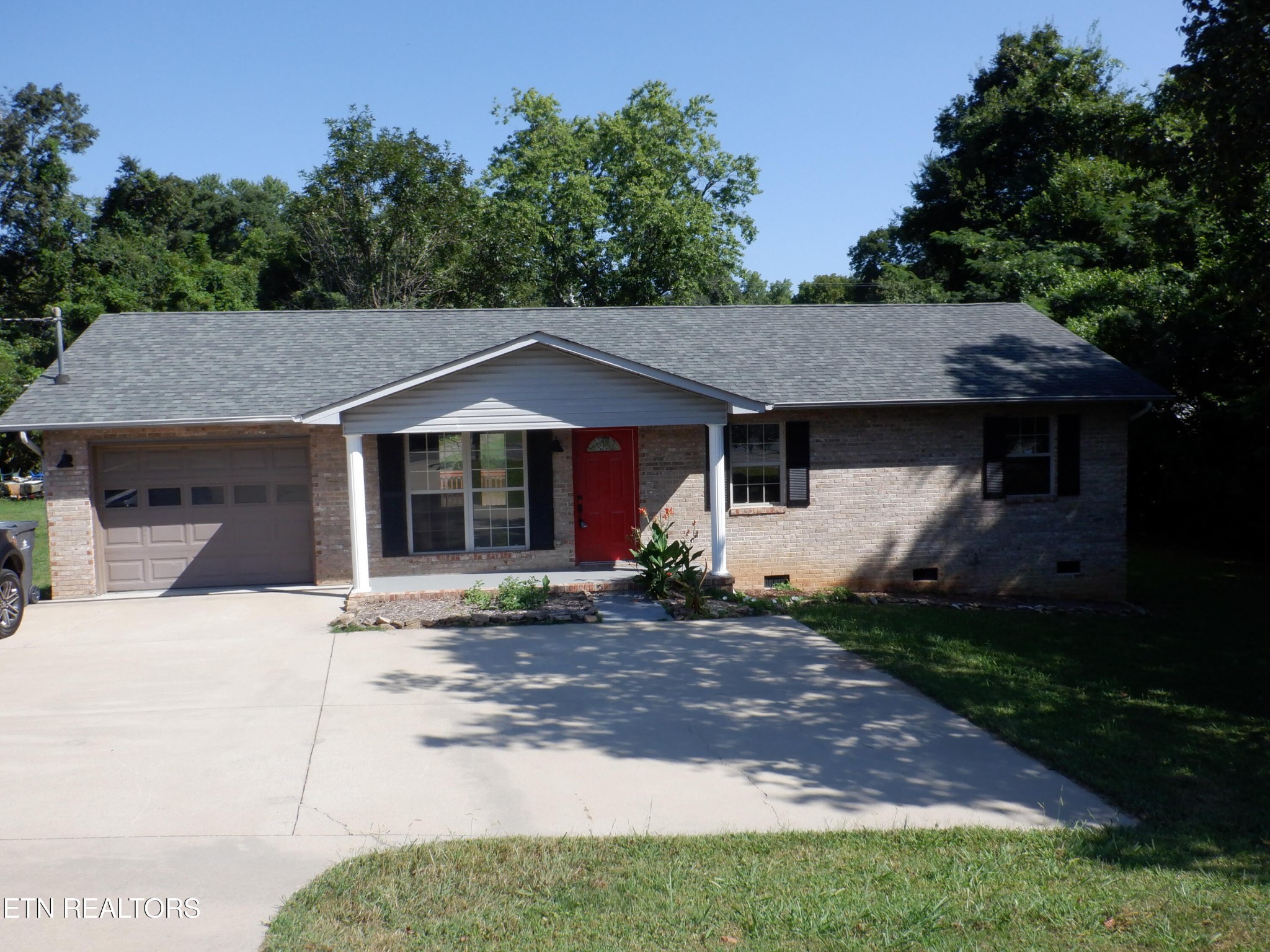 4702 Pleasant Ridge Road Knoxville, TN 37912 - Photo 1 of 26 Gallery Image 1