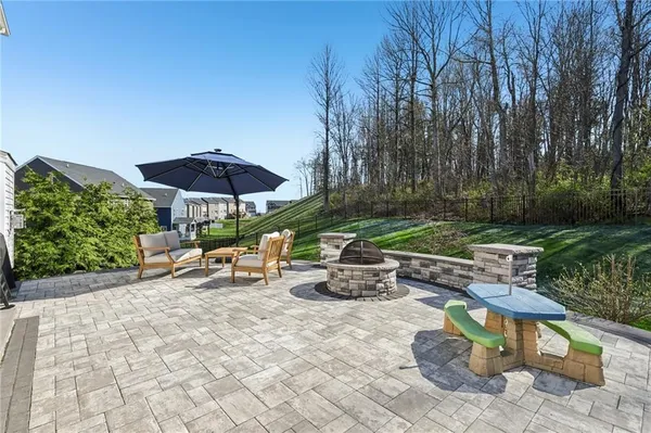 $645,000 | 2001 Tamarack Court, McDonald, PA 15057