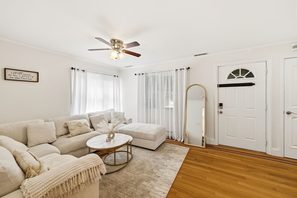 210 Nashua Road Billerica, MA 01862 - Photo 5 of 42
