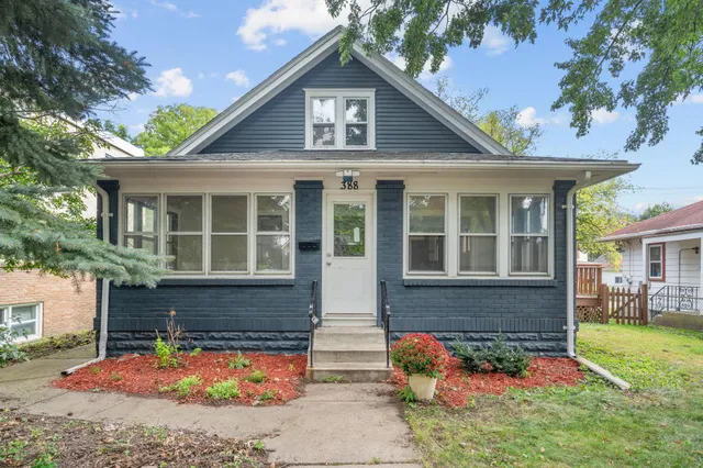 $375,000 | 388 Snelling Avenue South, St. Paul, MN 55105
