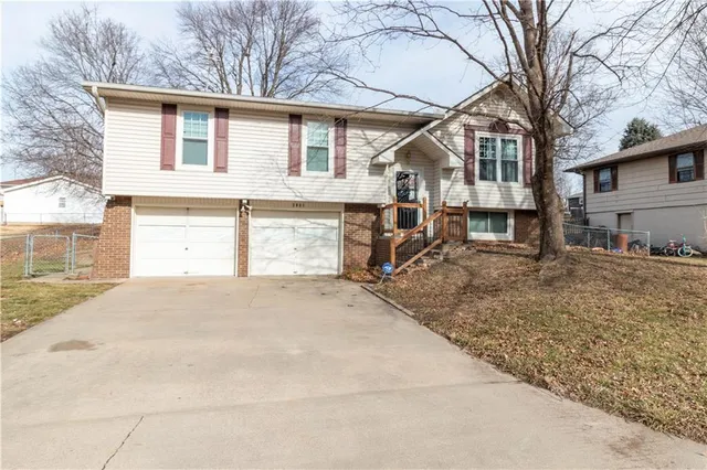 $225,000 | 3001 Dover Street, St. Joseph, MO 64506