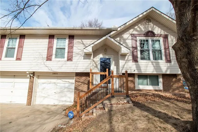 $225,000 | 3001 Dover Street, St. Joseph, MO 64506