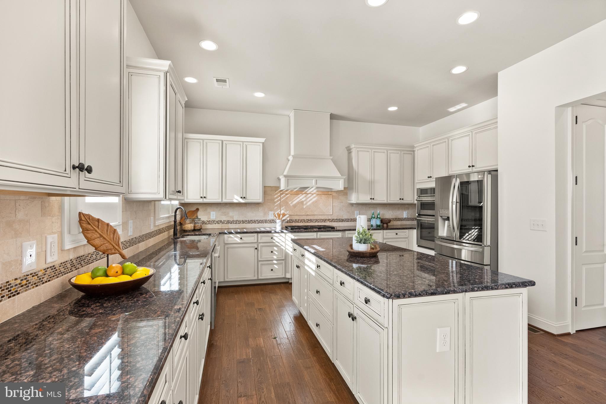 1009 Cottage Street Southwest Vienna, VA 22180 - Photo 11 of 35