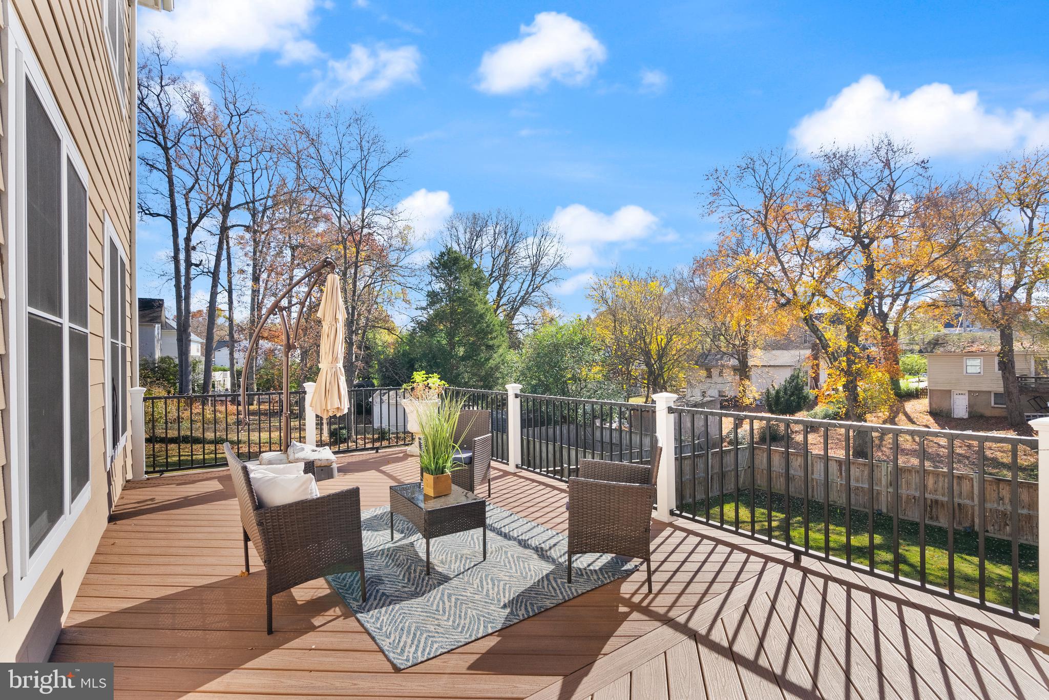 1009 Cottage Street Southwest Vienna, VA 22180 - Photo 15 of 35