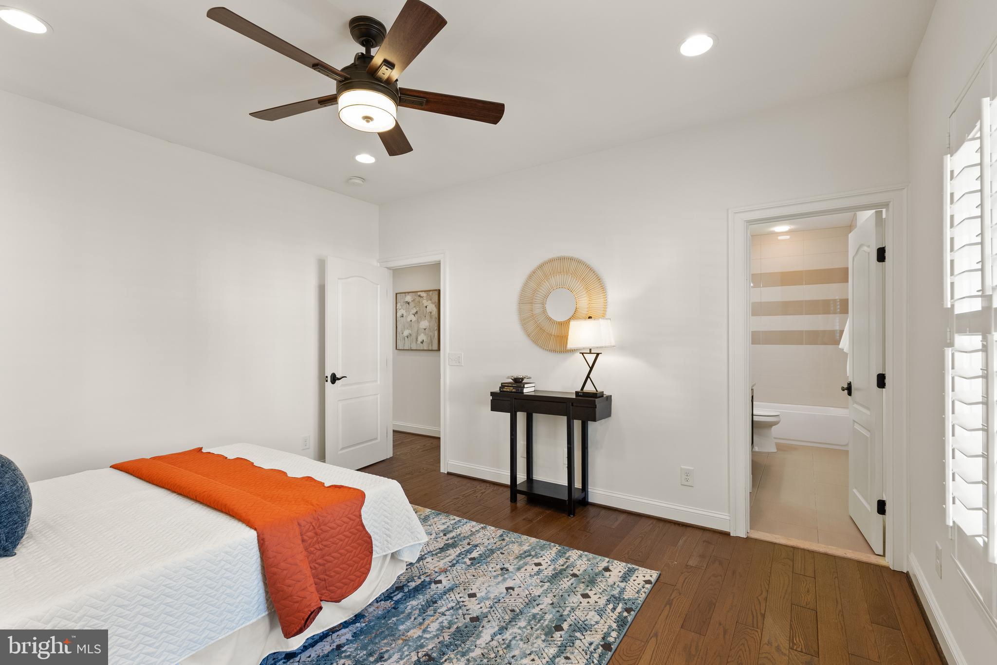 1009 Cottage Street Southwest Vienna, VA 22180 - Photo 22 of 35