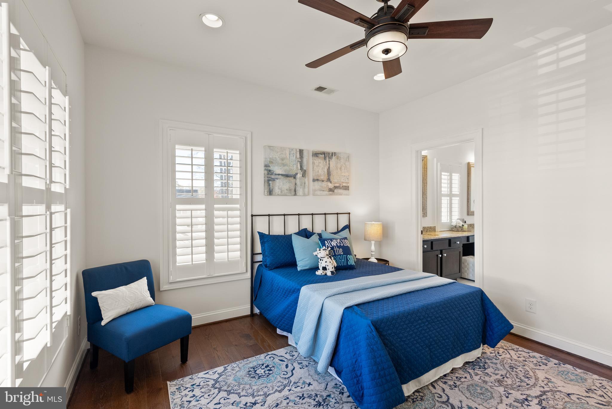 1009 Cottage Street Southwest Vienna, VA 22180 - Photo 25 of 35