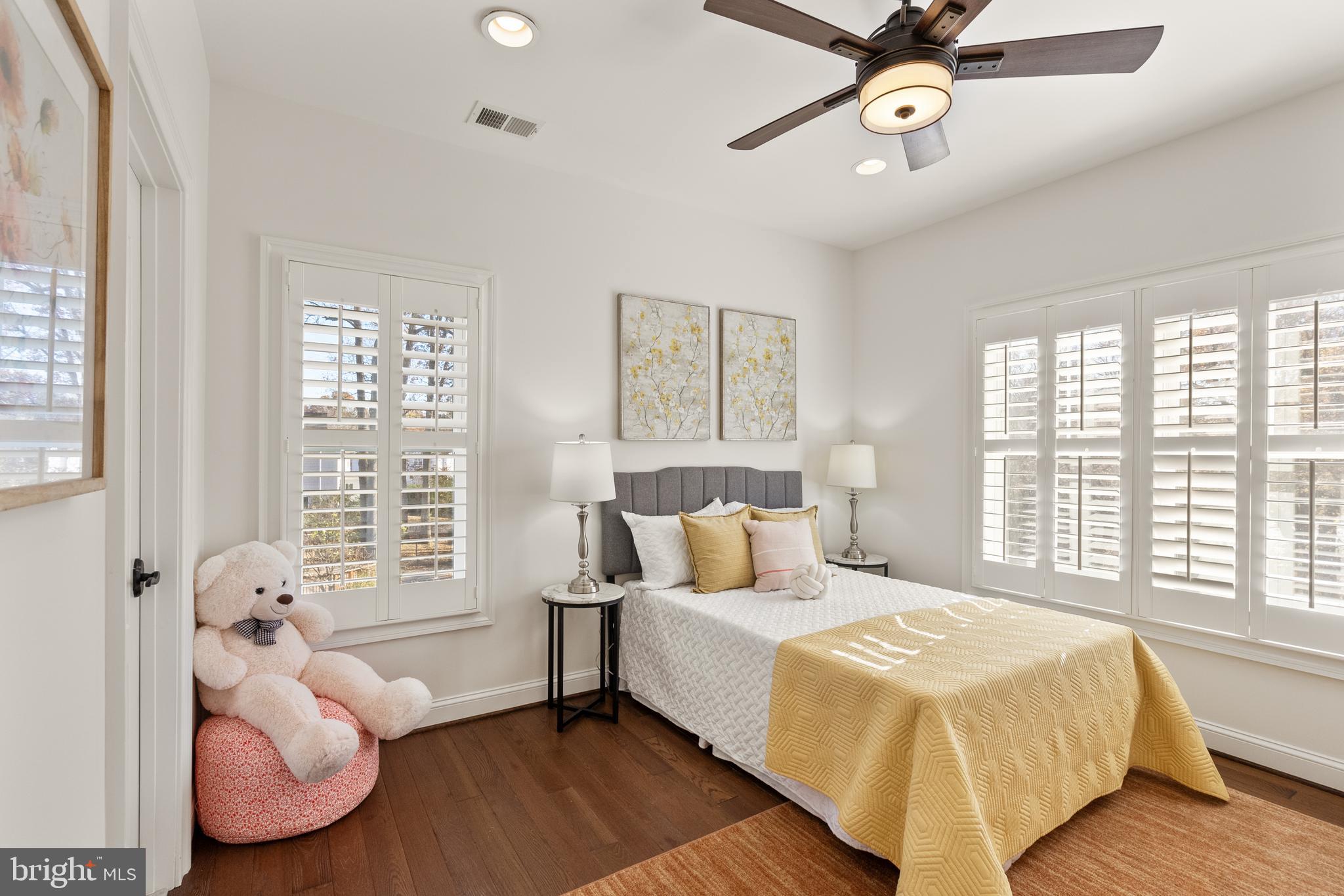 1009 Cottage Street Southwest Vienna, VA 22180 - Photo 27 of 35