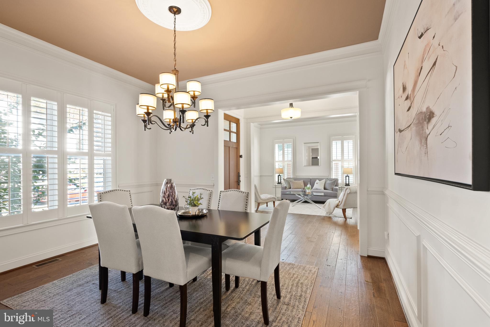 1009 Cottage Street Southwest Vienna, VA 22180 - Photo 7 of 35