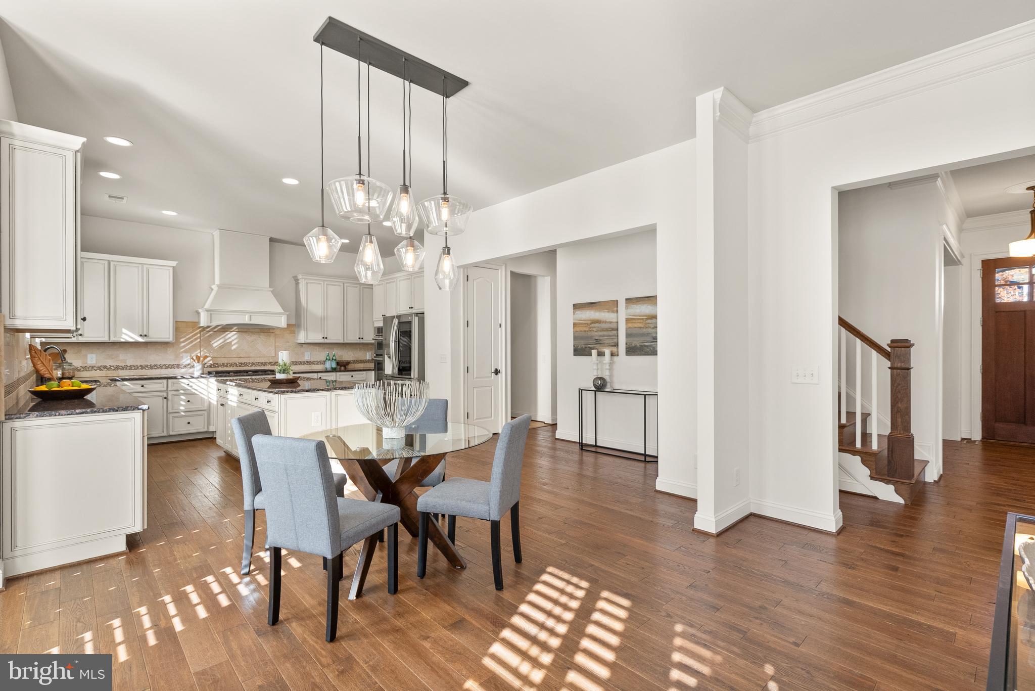 1009 Cottage Street Southwest Vienna, VA 22180 - Photo 9 of 35