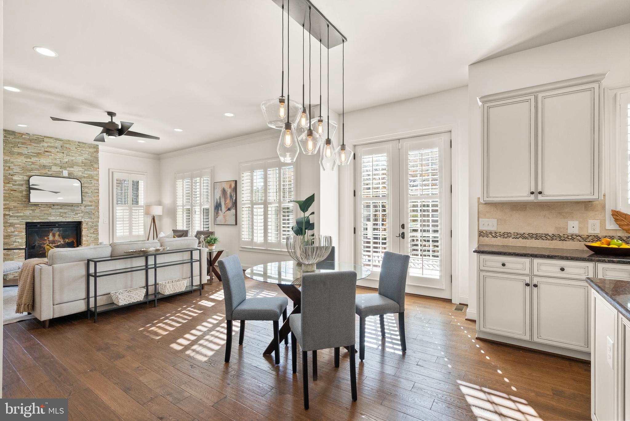 1009 Cottage Street Southwest Vienna, VA 22180 - Photo 10 of 35