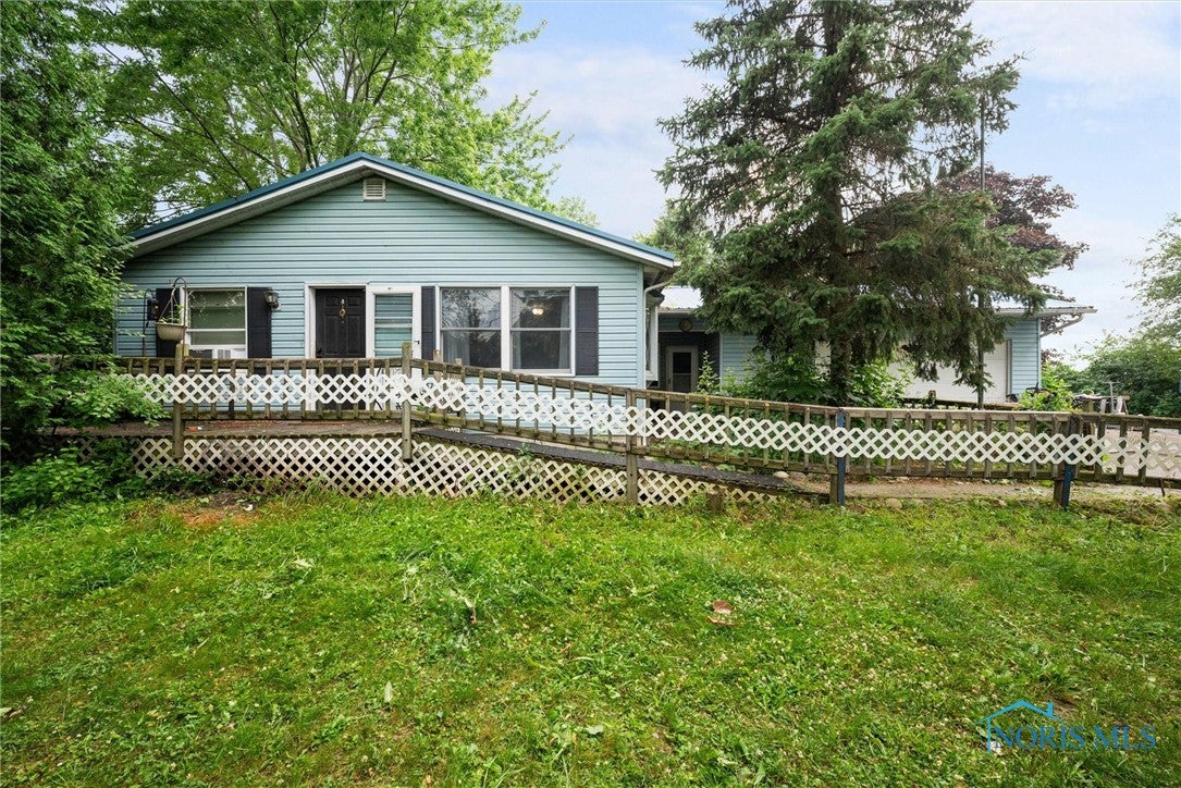 29421 Oregon Road Perrysburg, OH 43551 - Photo 3 of 28 Gallery Image 3