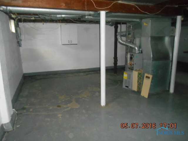 2933 Chipplegate Road Toledo, OH 43614 - Photo 11 of 12 Basement.