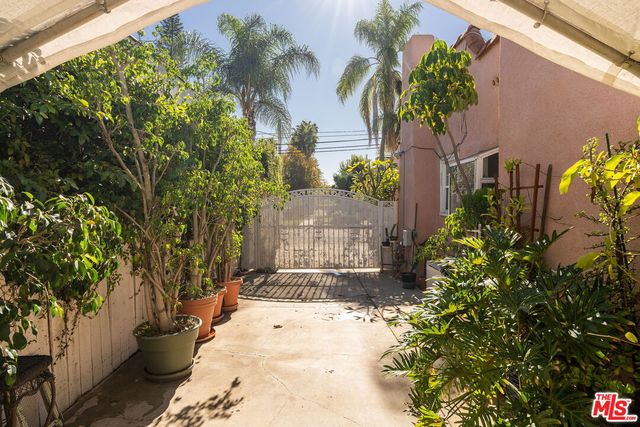 $1,195,000 | 6603 Willoughby Avenue, Los Angeles, CA 90038