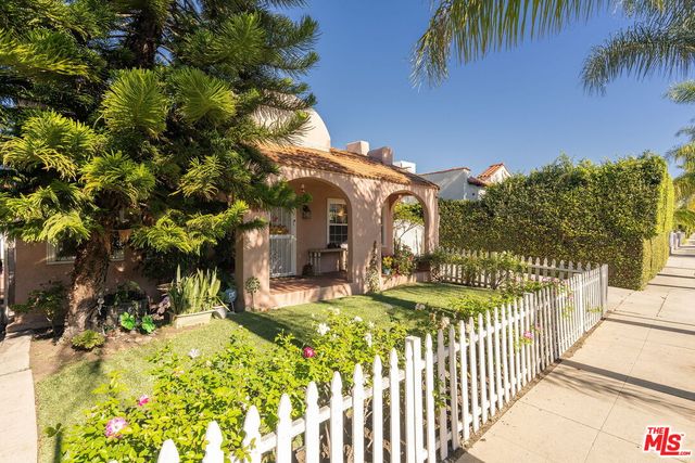 $1,195,000 | 6603 Willoughby Avenue, Los Angeles, CA 90038
