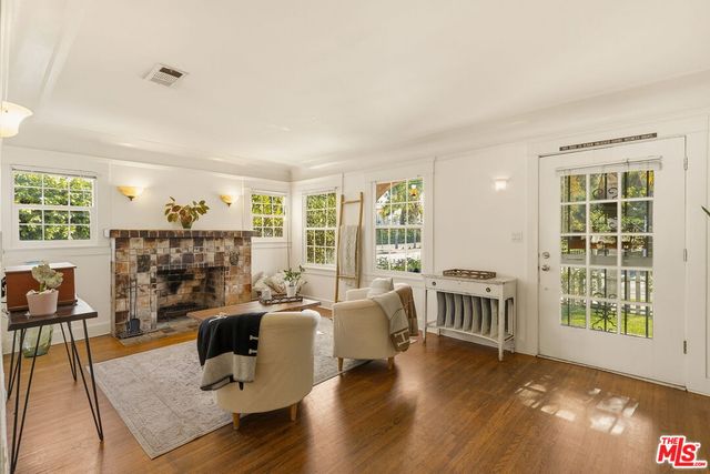 $1,195,000 | 6603 Willoughby Avenue, Los Angeles, CA 90038