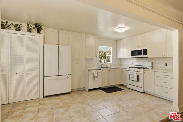 $1,195,000 | 6603 Willoughby Avenue, Los Angeles, CA 90038