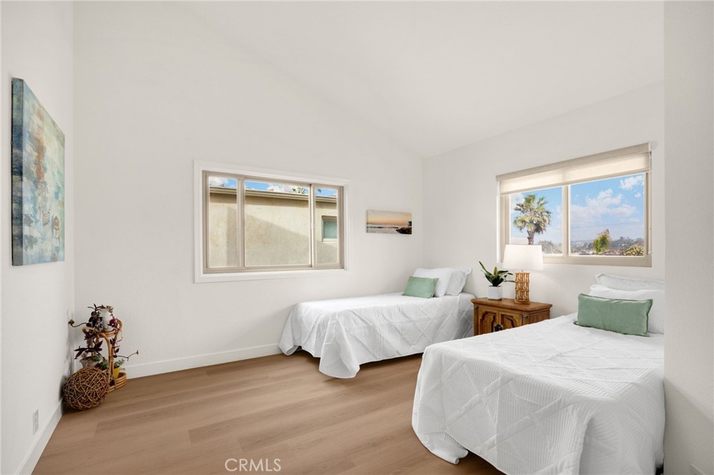 1445 South Pacific Street, Unit R Oceanside, CA 92054 - Photo 23 of 35 spacious second master