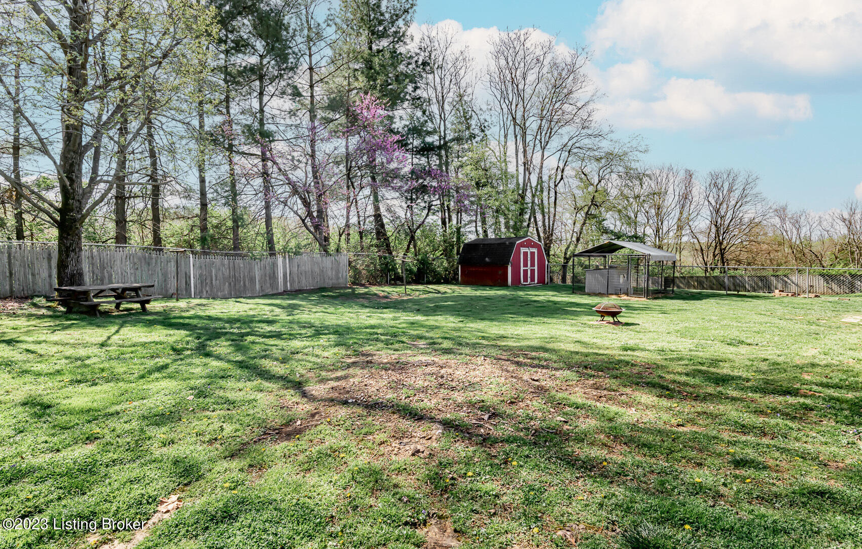 7709 Johnson School Road Louisville, KY 40291 - Photo 4 of 60 Yard