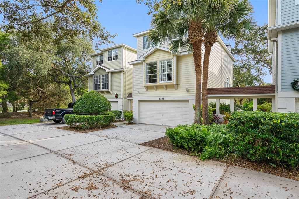 1381 Curlew Road Dunedin, FL 34698 - Photo 2 of 37