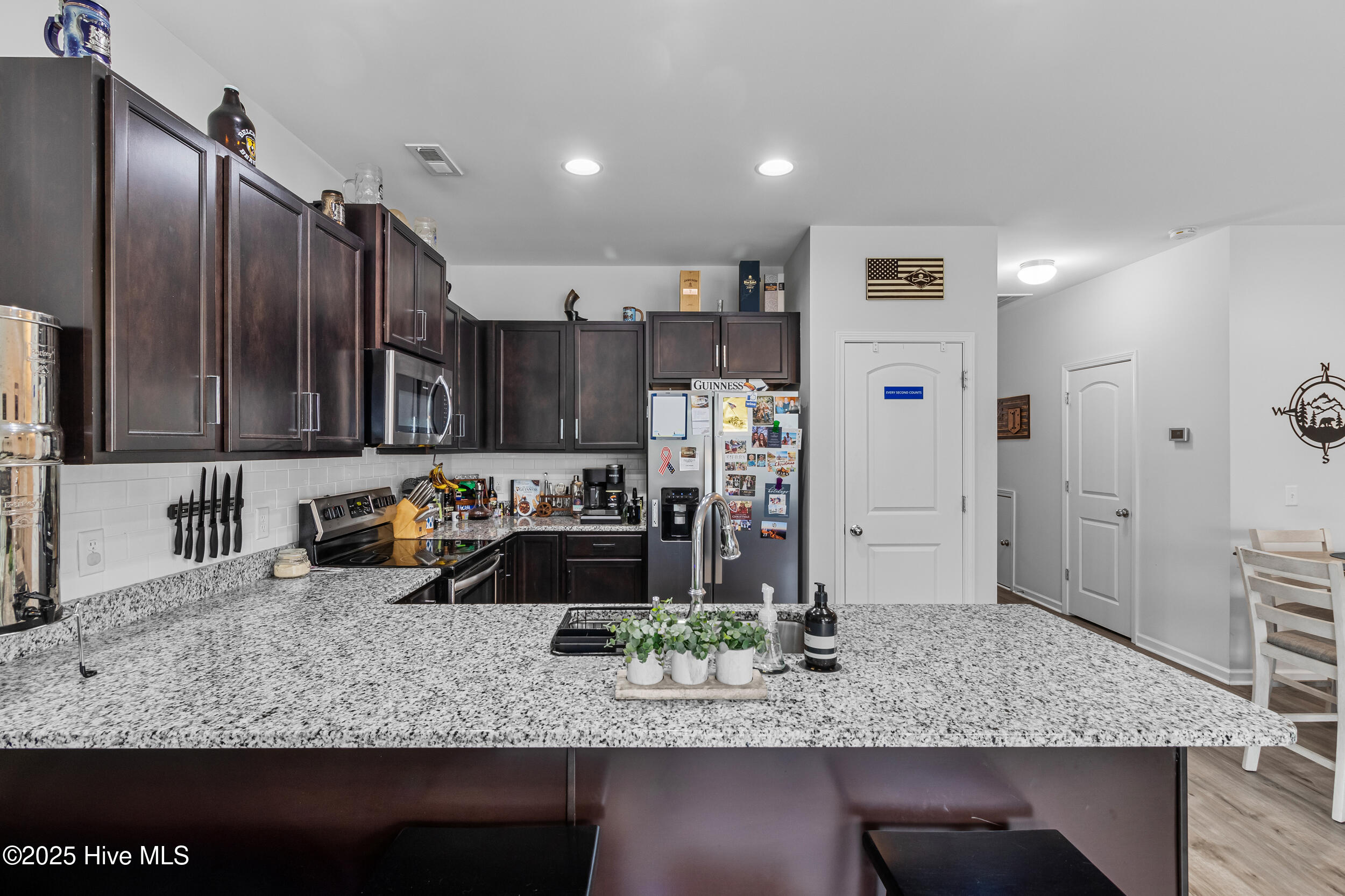 20 Aspen Road Hampstead, NC 28443 - Photo 13 of 29 Kitchen