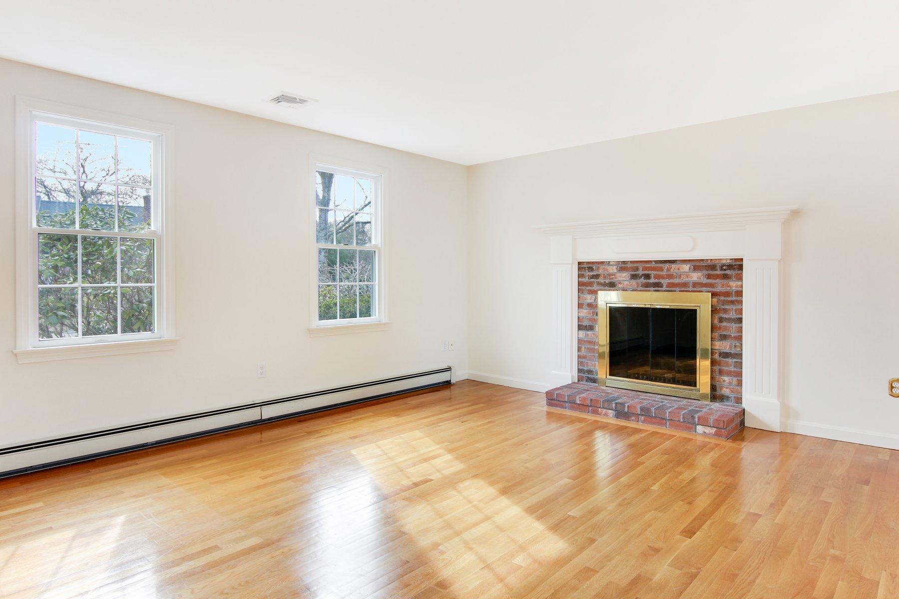 230 Chippingstone Road Chatham, MA 02633 - Photo 15 of 38 an empty room with windows