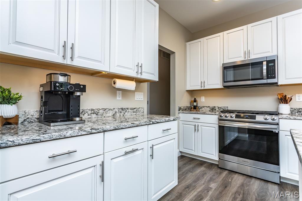 7987 Matterhorn Canyon Road Caseyville, IL 62232 - Photo 11 of 52