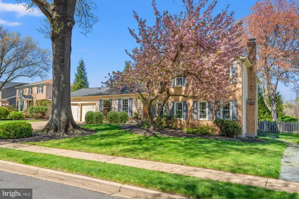 $1,585,000 | 6212 Nethercombe Court, McLean, VA 22101