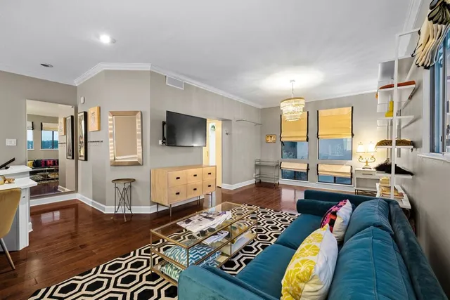 $540,000 | 1707 Spyglass Drive, Unit 123, Austin, TX 78746