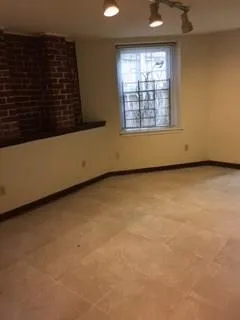 $1,095 | 3116 Prytania Street, Unit 6, New Orleans, LA 70115