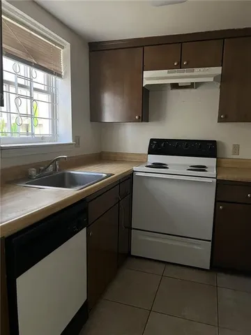 $1,095 | 3116 Prytania Street, Unit 6, New Orleans, LA 70115