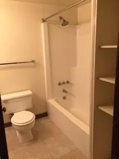 $1,095 | 3116 Prytania Street, Unit 6, New Orleans, LA 70115