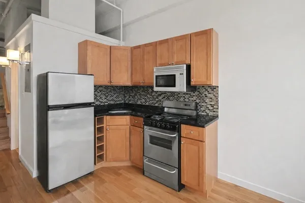 $2,800 | 12 Stoneholm Street, Unit 304, Boston, MA 02115