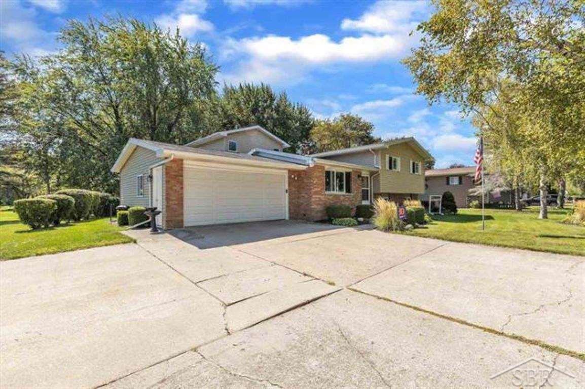 4000 Smith Road Bay City, MI 48706 - Photo 5 of 55 50054550-4.JPG