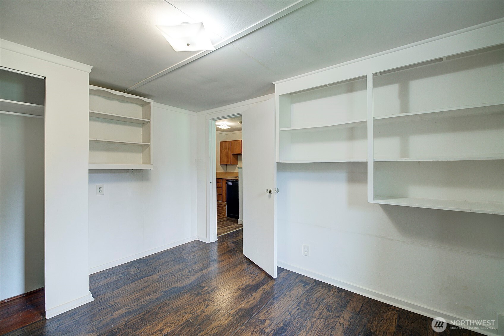 262 Southwest 116th Street Seattle, WA 98146 - Photo 19 of 22 Gallery Image 19