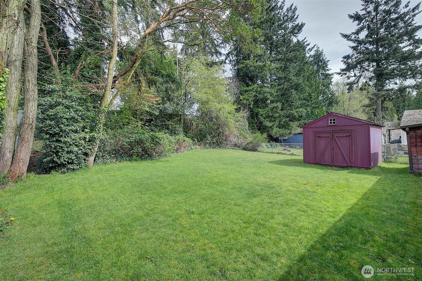 262 Southwest 116th Street Seattle, WA 98146 - Photo 4 of 22 Gallery Image 4