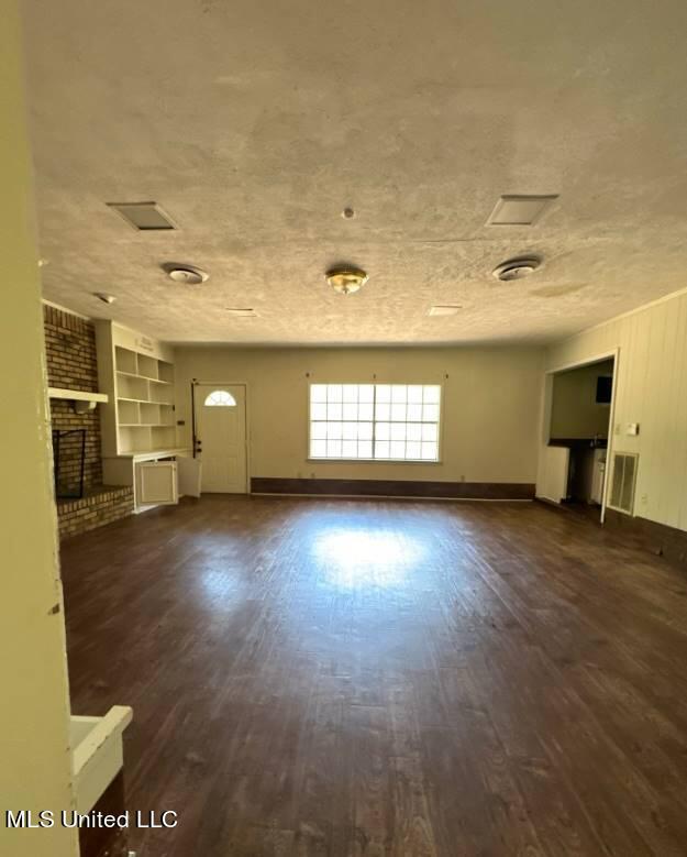 19 Nelson Circle Jackson, MS 39212 - Photo 2 of 5 Picture1