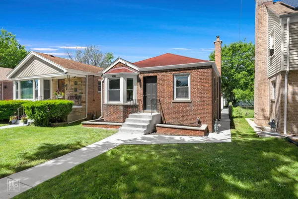 $230,000 | 14424 South Wallace Avenue, Riverdale, IL 60827
