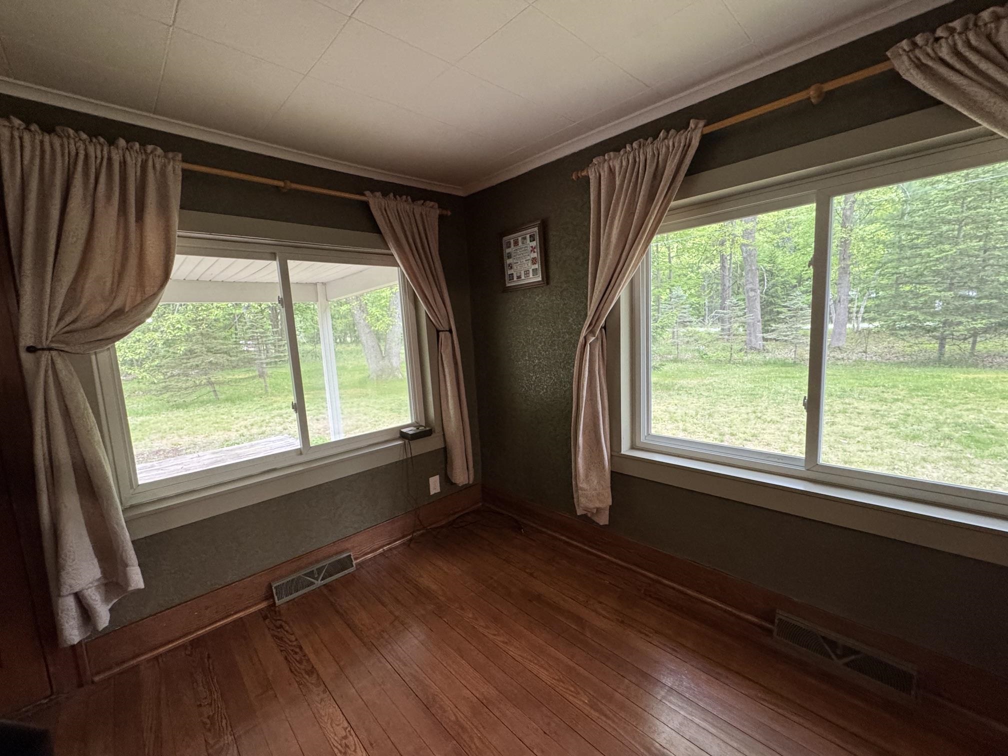 2701 West Chippewa River Road Midland, MI 48640 - Photo 32 of 38 Gallery Image 32