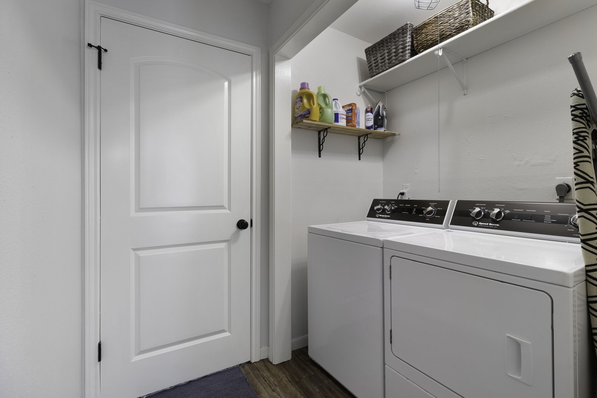 8043 Bell Lane Midway, TX 75852 - Photo 21 of 40 a utility room with dryer and washer