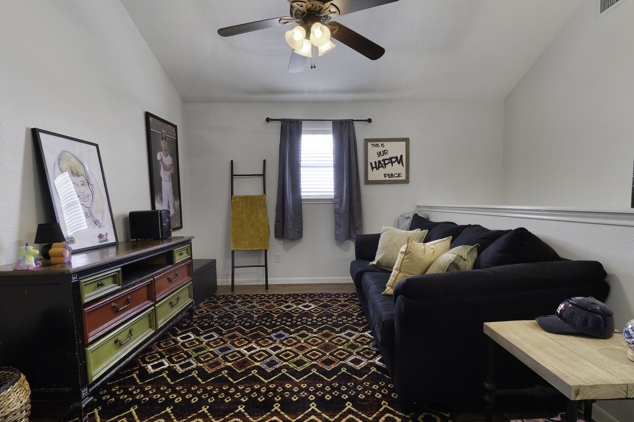8043 Bell Lane Midway, TX 75852 - Photo 7 of 40 a bedroom with bed and a window