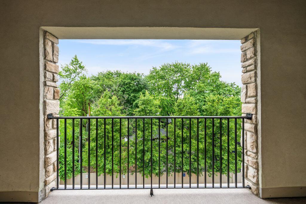 3175 Tremont Road, Unit 409 Columbus, OH 43221 - Photo 25 of 42 DSC06964