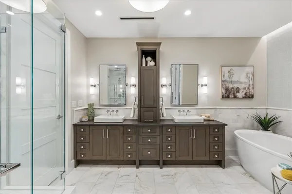 $1,600,000 | 350 Central Avenue, Unit 202, Southlake, TX 76092