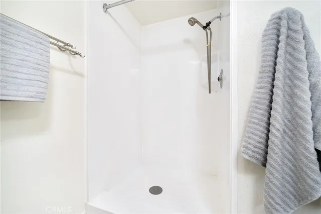 a view of a bunch of plants and small yard