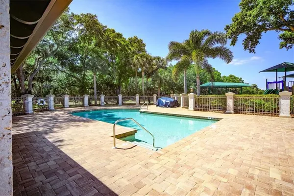 $3,800 | 8319 Nice Way, Sarasota, FL 34238