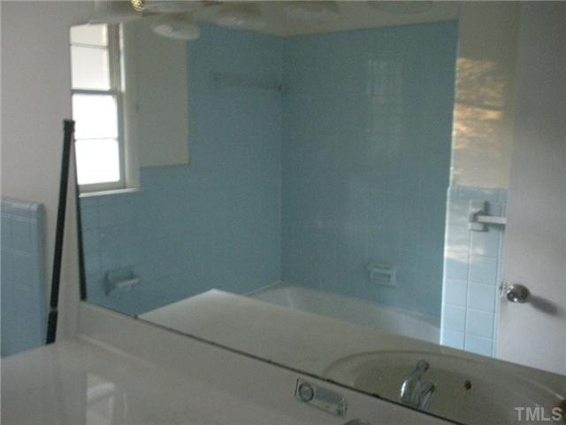 1009 Somerset Road Raleigh, NC 27610 - Photo 10 of 12 Hall bath