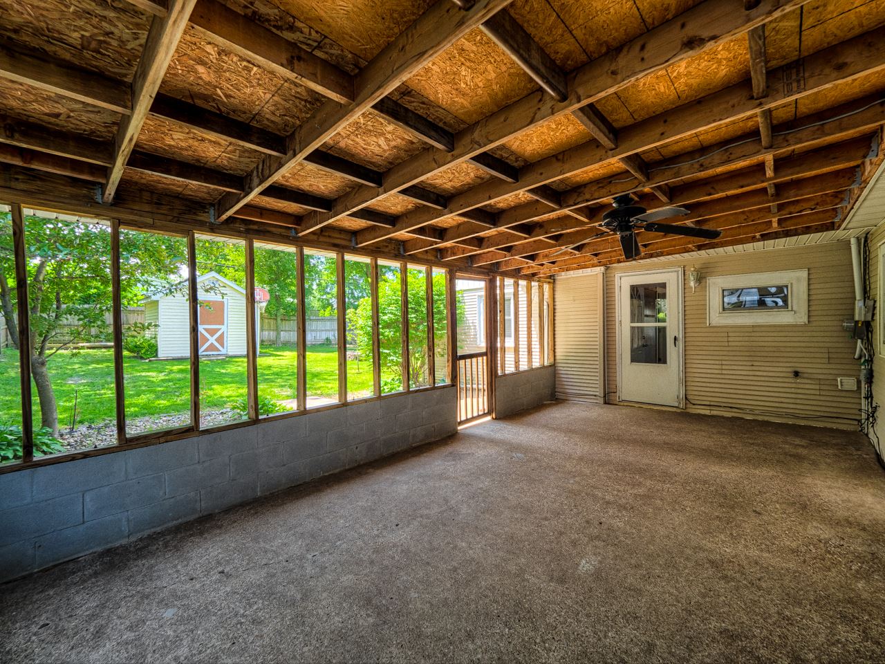 518 Hanover Road Evansville, IN 47710 - Photo 5 of 36 Gallery Image 5