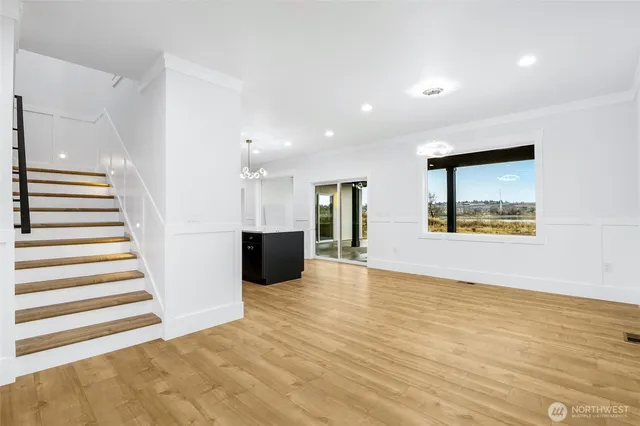 $1,200,000 | 1515 West Lakeside Drive, Moses Lake, WA 98837