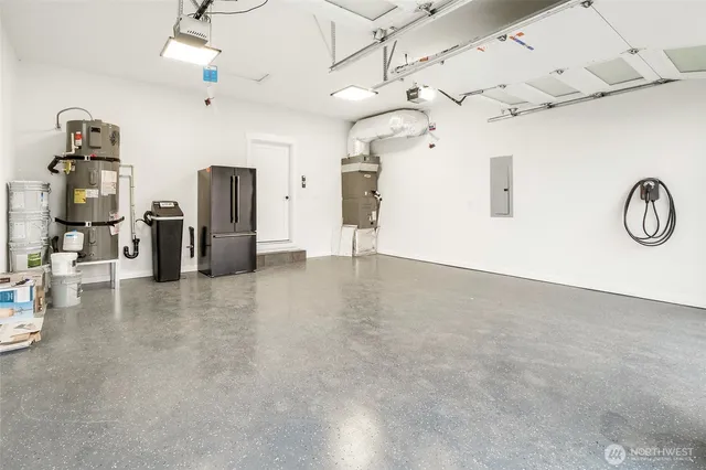 $1,200,000 | 1515 West Lakeside Drive, Moses Lake, WA 98837